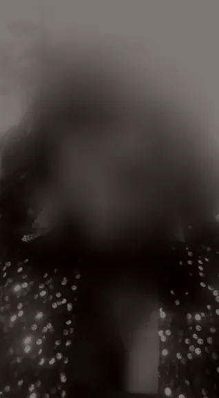 Carina, 25
