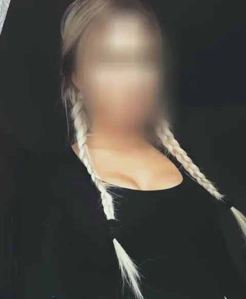 Celina, 26
