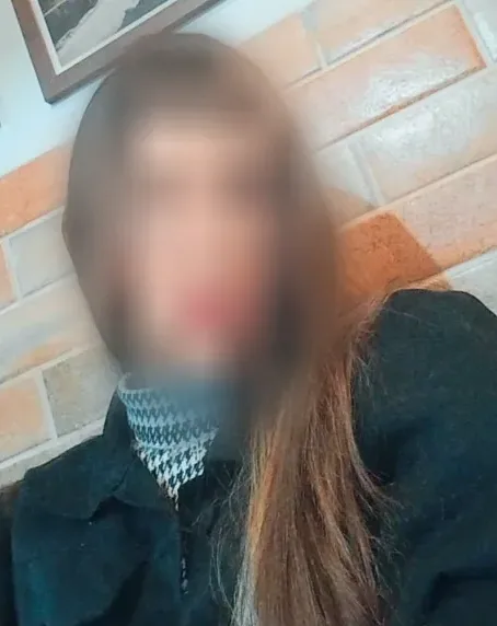 Emma, 25
