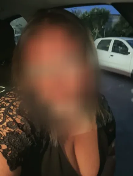 Nora, 40